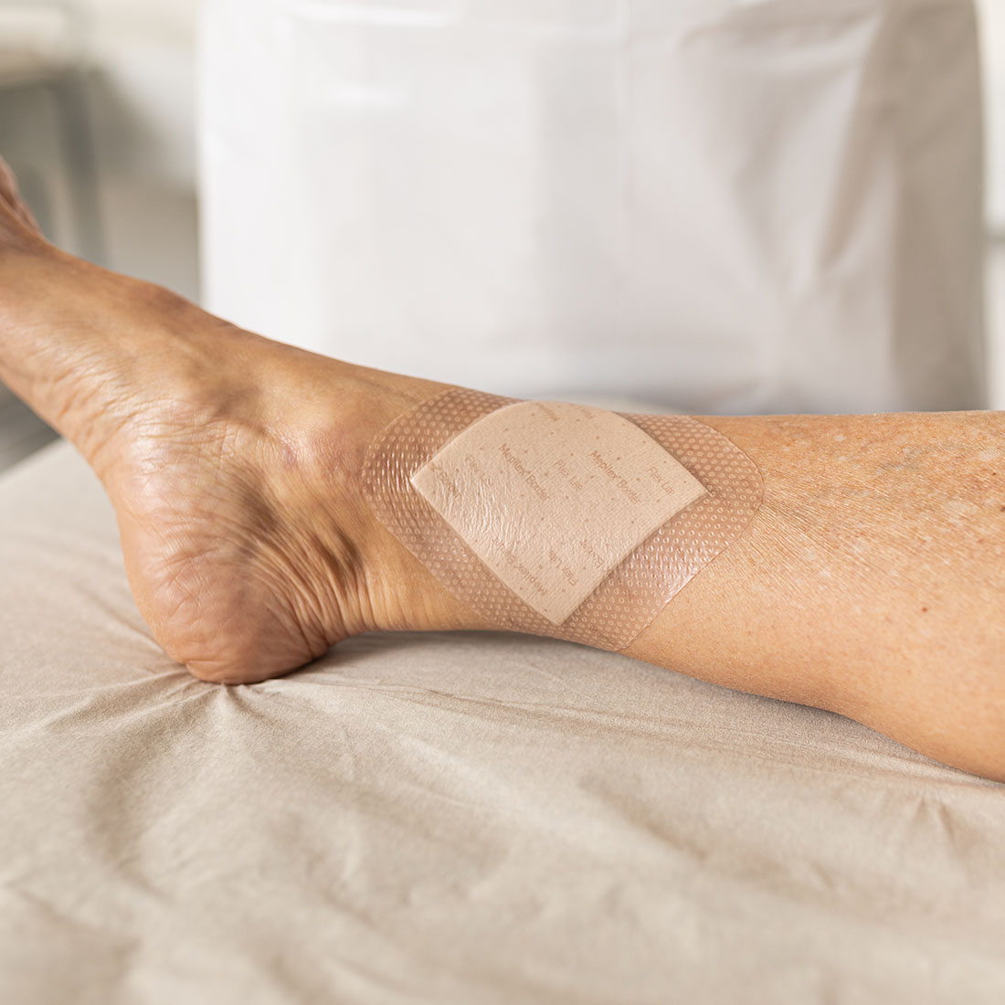 Curativo de Espuma 5 Camadas Mepilex  Border Flex 10x10 Unidade - Imagem 3