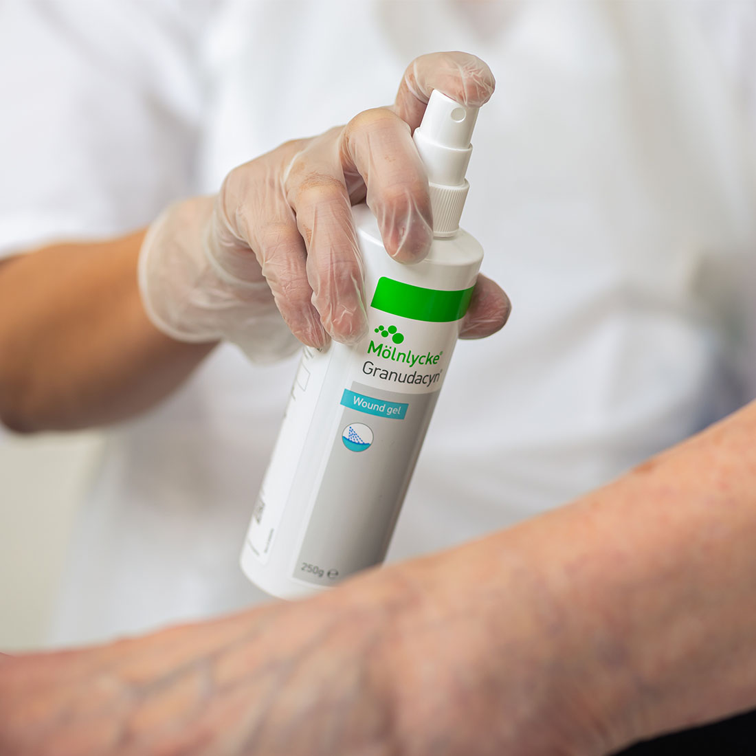Solução para limpeza do leito da ferida Granudacyn 250ml - Imagem 2